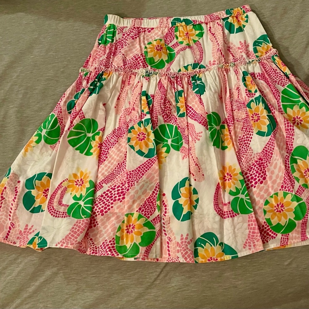 LILLY PULITZER Small 100 % Cotton Skirt - Excellent Condition.